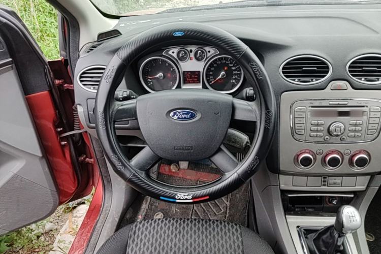 Used Ford Focus 2012 Hatchback Classic 1.8L Manual Base Model Steering Wheel