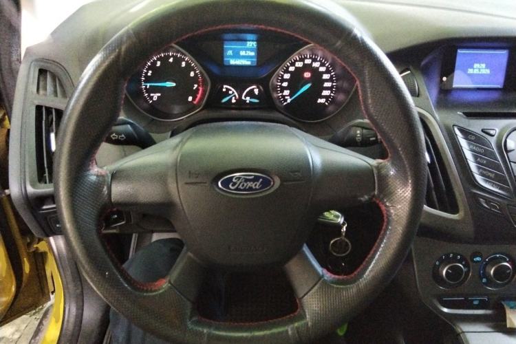 Used Ford Focus 2012 Hatchback 1.6L Manual Comfort Model Steering Wheel