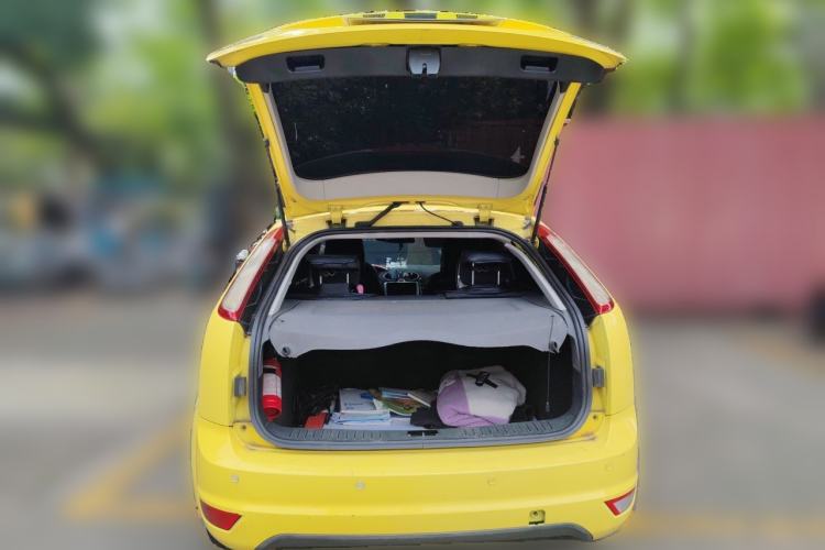 Used Ford Focus 2012 Hatchback Classic 1.8L Automatic Base Model Trunk