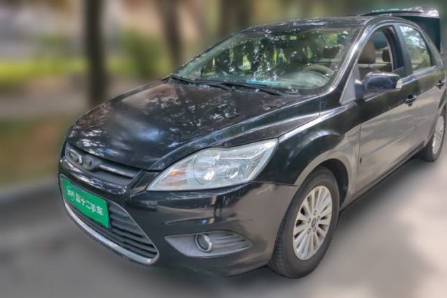 Used Ford Focus 2013 Sedan Classic 1.8L Manual Fashion Edition
