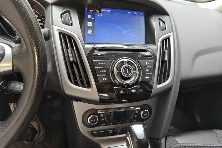 Used Ford Focus 2013 Sedan Classic 1.8L Automatic Millionth Anniversary Edition Audio And AC Panel