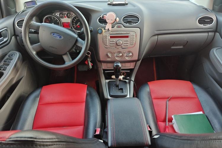 Used Ford Focus 2013 Hatchback Classic 1.8L Automatic Base Model Center Console
