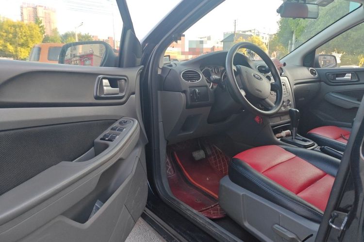 Used Ford Focus 2013 Hatchback Classic 1.8L Automatic Base Model Driver Seat