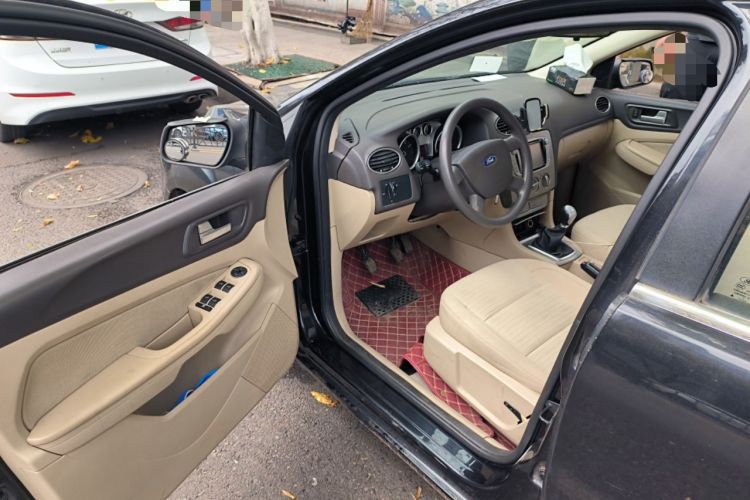 Used Ford Focus 2013 Sedan Classic 1.8L Manual Base Model Driver Seat