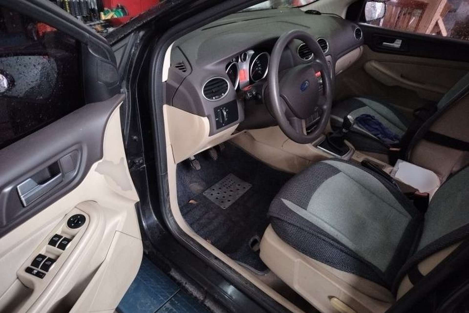 Used Ford Focus 2013 Sedan Classic 1.8L Manual Base Model Driver Seat