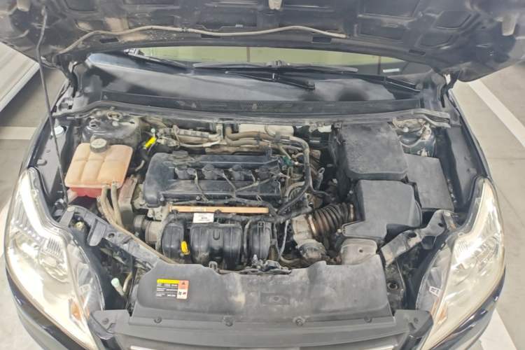 Used Ford Focus 2013 Sedan Classic 1.8L Automatic Base Model Engine Bay