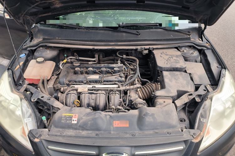 Used Ford Focus 2013 Sedan Classic 1.8L Manual Base Model Engine Bay