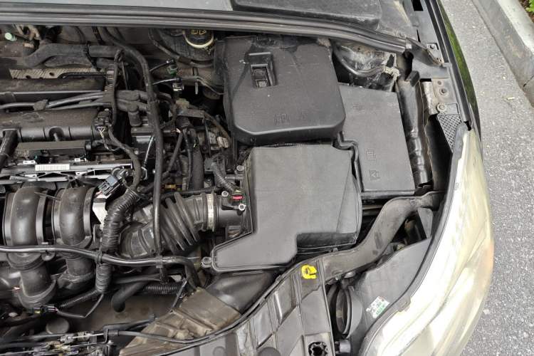 Used Ford Focus 2013 Sedan Classic 1.8L Automatic Millionth Anniversary Edition Engine Bay Left