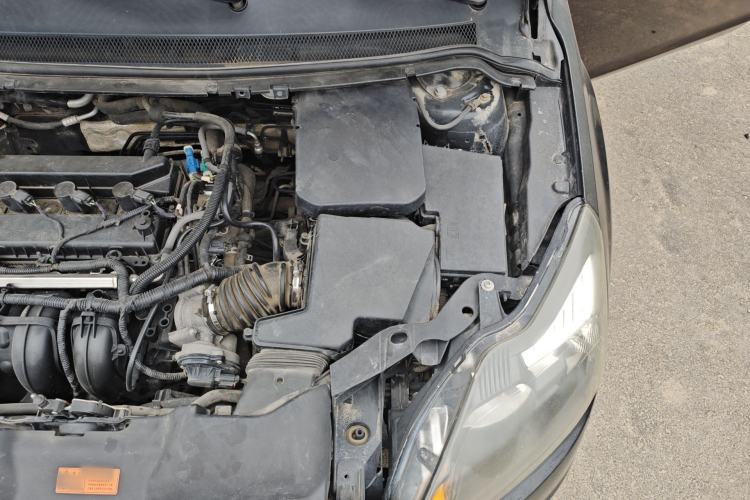 Used Ford Focus 2013 Hatchback Classic 1.8L Manual Base Model Engine Bay Left