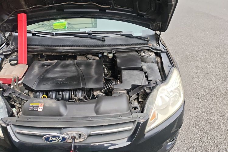 Used Ford Focus 2013 Sedan Classic 1.8L Automatic Fashion Edition Engine Bay Left