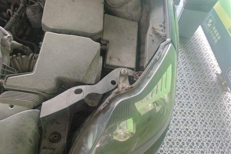Used Ford Focus 2013 Hatchback Classic 1.8L Manual Base Model Engine Bay Left