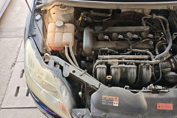 Used Ford Focus 2013 Sedan Classic 1.8L Automatic Millionth Anniversary Edition Engine Bay Right