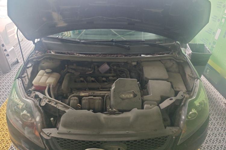 Used Ford Focus 2013 Hatchback Classic 1.8L Manual Base Model Engine Bay