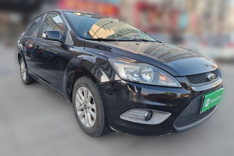 Used Ford Focus 2013 Hatchback Classic 1.8L Automatic Base Model Front Right 45 Deg