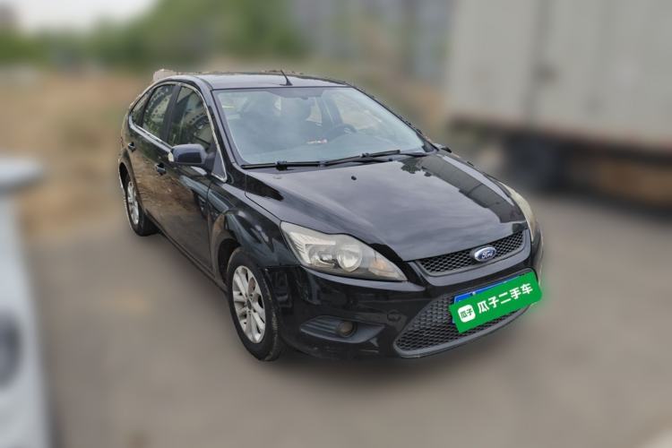 Used Ford Focus 2013 Hatchback Classic 1.8L Manual Base Model Front Right 45 Deg