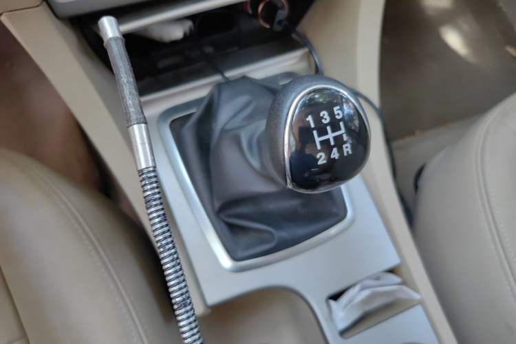 Used Ford Focus 2013 Sedan Classic 1.8L Manual Fashion Edition Gear Lever