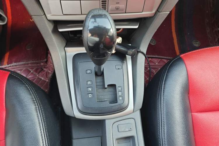 Used Ford Focus 2013 Hatchback Classic 1.8L Automatic Base Model Gear Lever