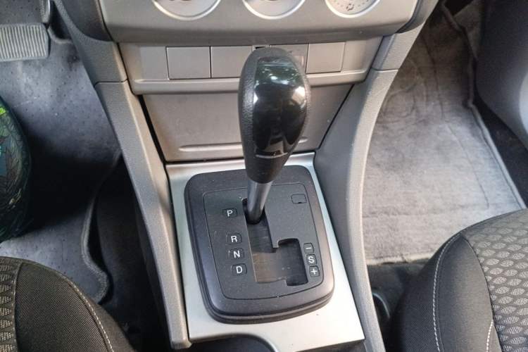 Used Ford Focus 2013 Hatchback Classic 1.8L Automatic Millionth Anniversary Edition Gear Lever