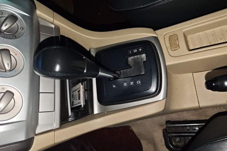 Used Ford Focus 2013 Sedan Classic 1.8L Automatic Base Model Gear Lever