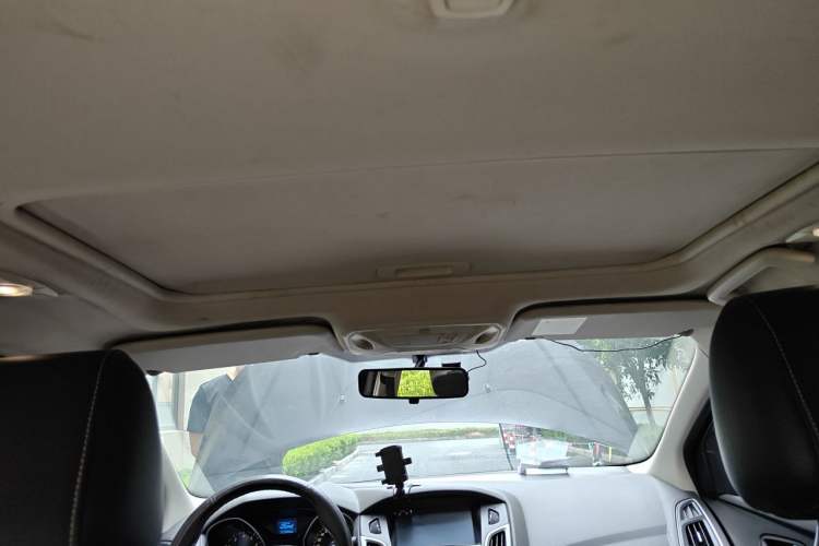 Used Ford Focus 2013 Sedan Classic 1.8L Automatic Millionth Anniversary Edition Headliner