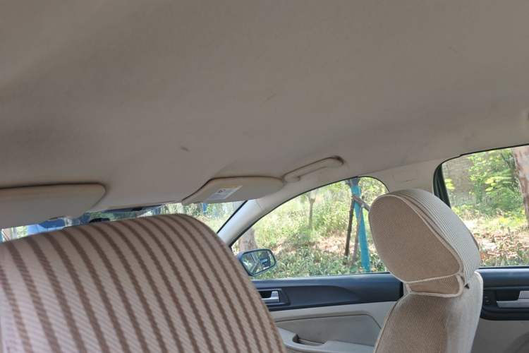 Used Ford Focus 2013 Sedan Classic 1.8L Manual Base Model Headliner