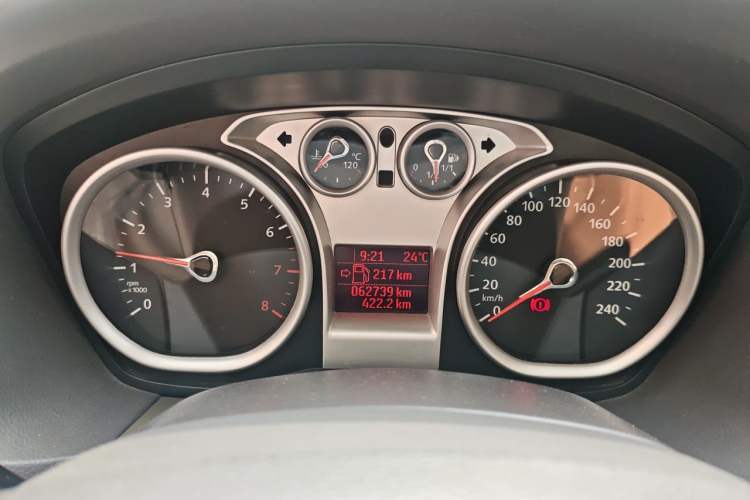 Used Ford Focus 2013 Sedan Classic 1.8L Automatic Fashion Edition Instrument Cluster