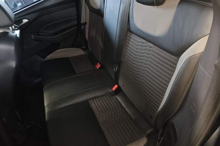 Used Ford Focus 2013 2.0T ST Standard Edition Left Rear Seat