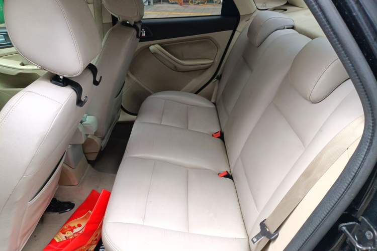 Used Ford Focus 2013 Sedan Classic 1.8L Manual Base Model Left Rear Seat