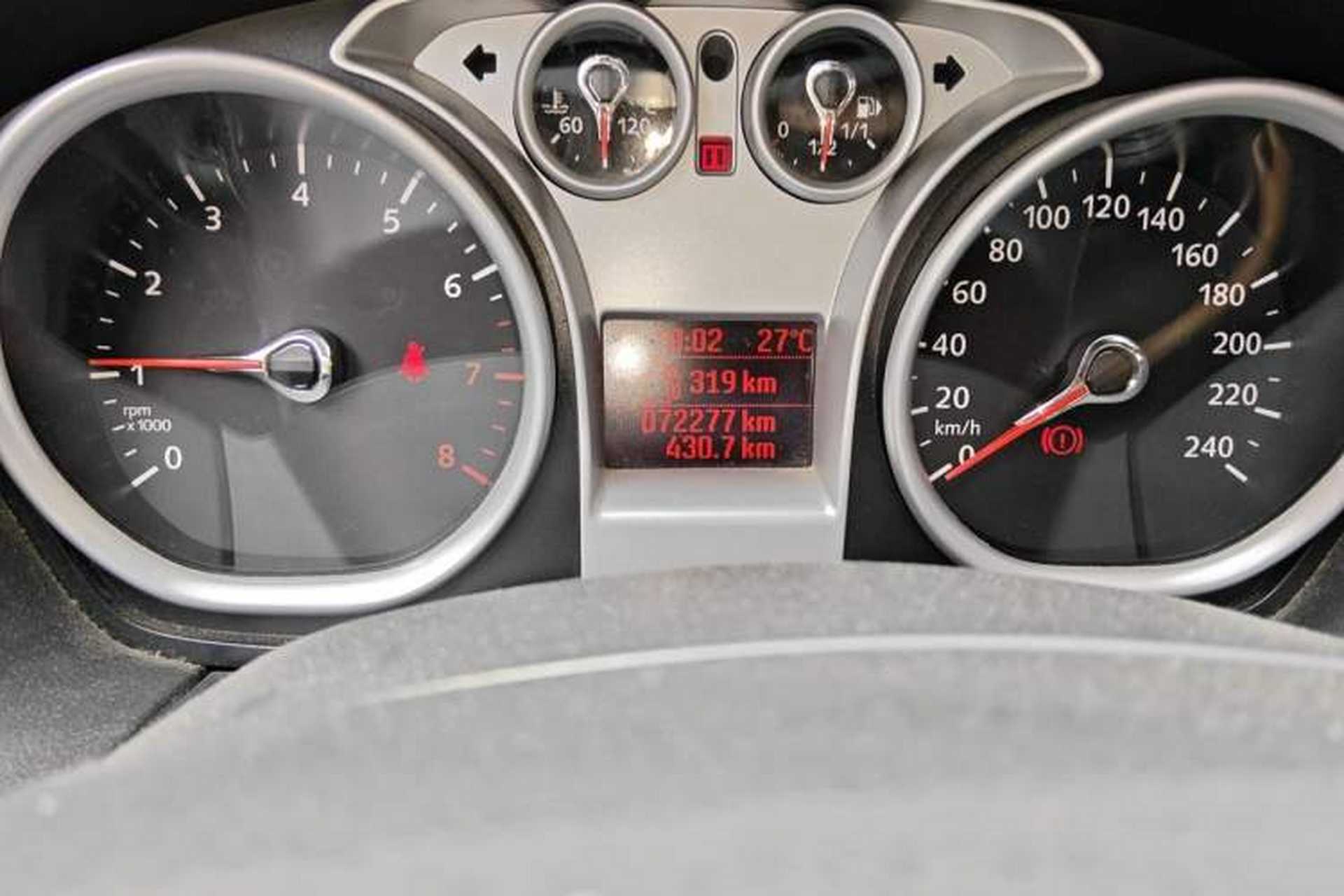Used Ford Focus 2013 Hatchback Classic 1.8L Automatic Millionth Anniversary Edition Odometer Close Up