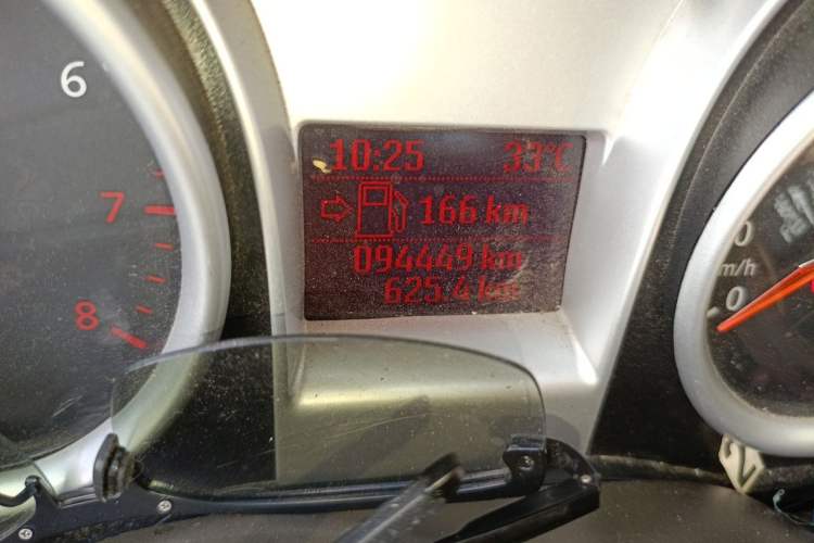 Used Ford Focus 2013 Sedan Classic 1.8L Manual Base Model Odometer Close Up