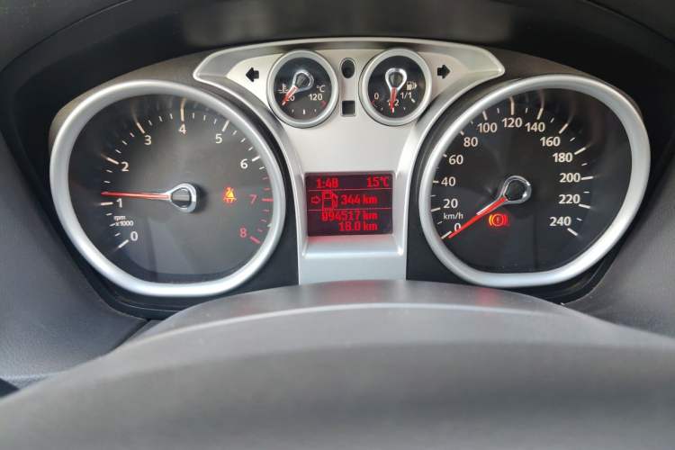 Used Ford Focus 2013 Sedan Classic 1.8L Manual Base Model Odometer Close Up