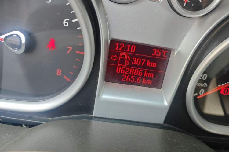 Used Ford Focus 2013 Sedan Classic 1.8L Manual Base Model Odometer Close Up