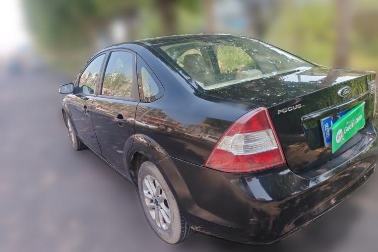 Used Ford Focus 2013 Sedan Classic 1.8L Manual Base Model Rear Left 45 Deg