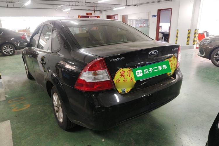 Used Ford Focus 2013 Sedan Classic 1.8L Automatic Base Model Rear Left 45 Deg