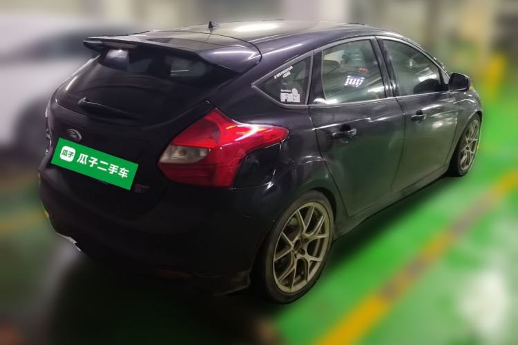 Used Ford Focus 2013 2.0T ST Standard Edition Rear Right 45 Deg