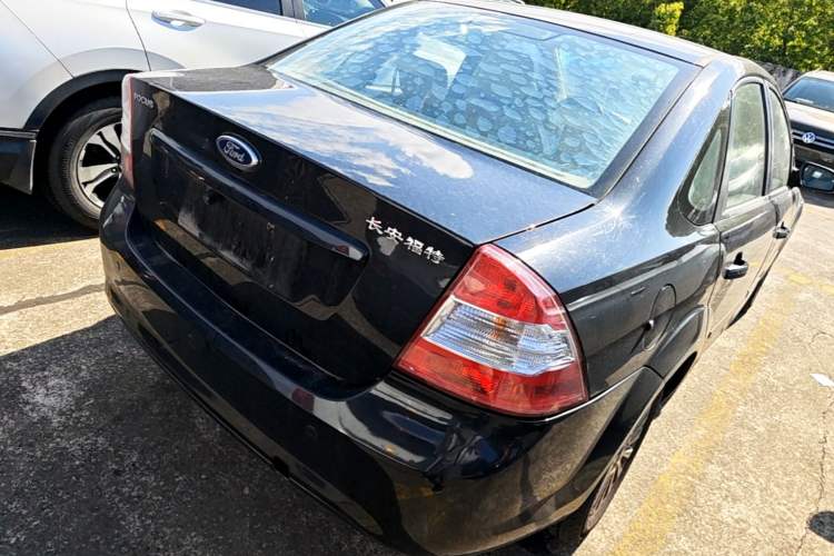 Used Ford Focus 2013 Sedan Classic 1.8L Automatic Fashion Edition Rear Right 45 Deg