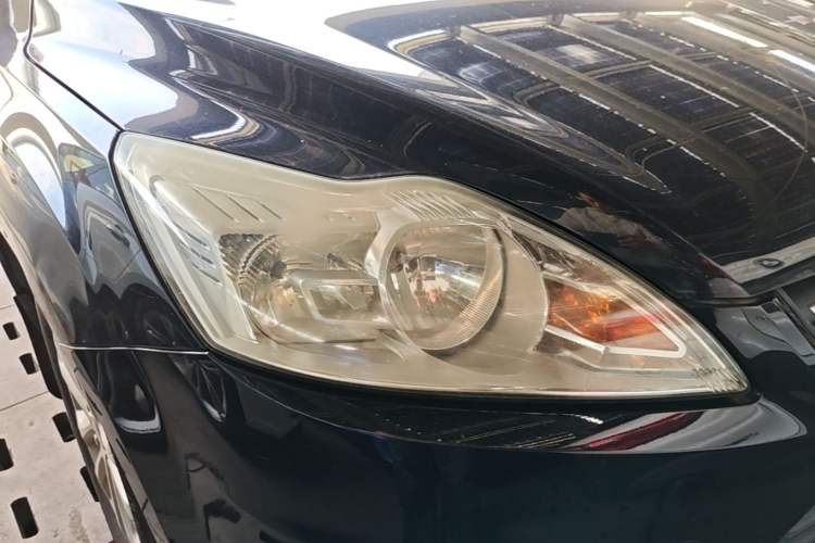 Used Ford Focus 2013 Sedan Classic 1.8L Automatic Millionth Anniversary Edition Right Front Headlight