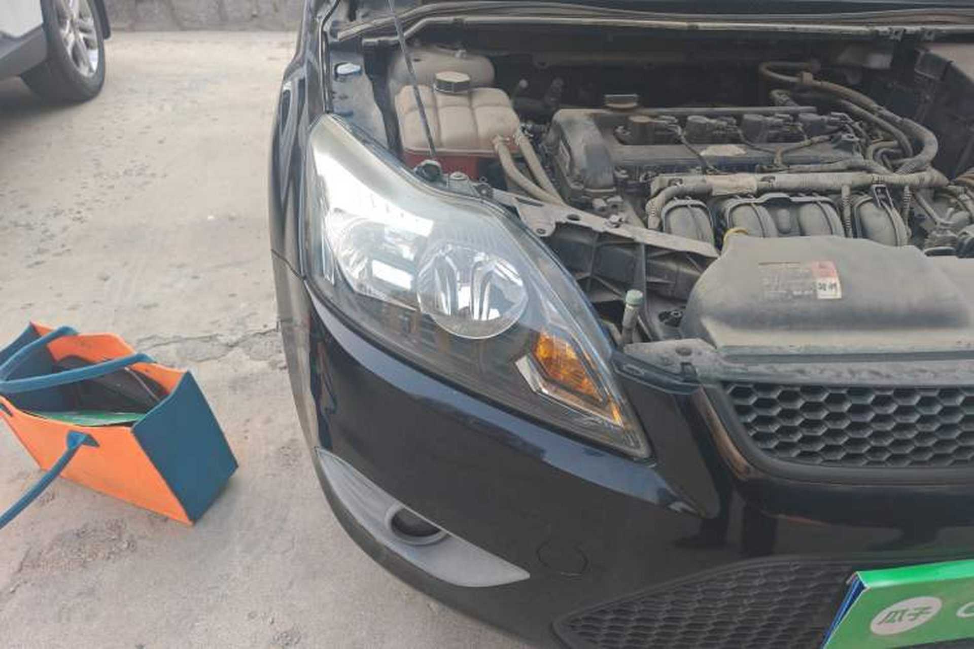 Used Ford Focus 2013 Hatchback Classic 1.8L Manual Base Model Right Front Headlight