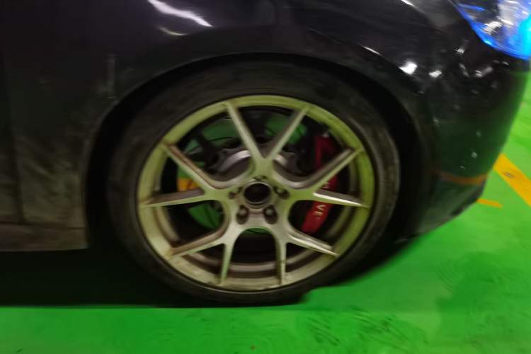 Used Ford Focus 2013 2.0T ST Standard Edition Right Front Wheel Hub