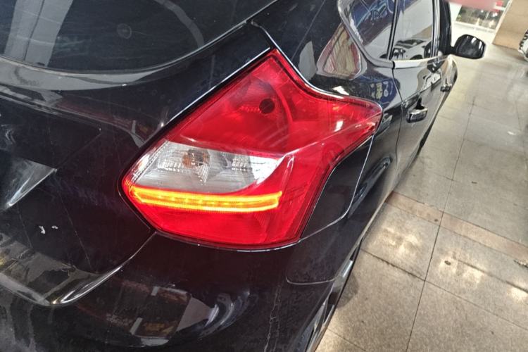 Used Ford Focus 2013 2.0T ST Standard Edition Right Rear Taillight