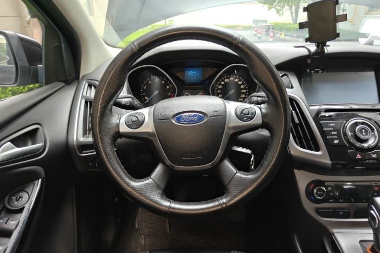 Used Ford Focus 2013 Sedan Classic 1.8L Automatic Millionth Anniversary Edition Steering Wheel