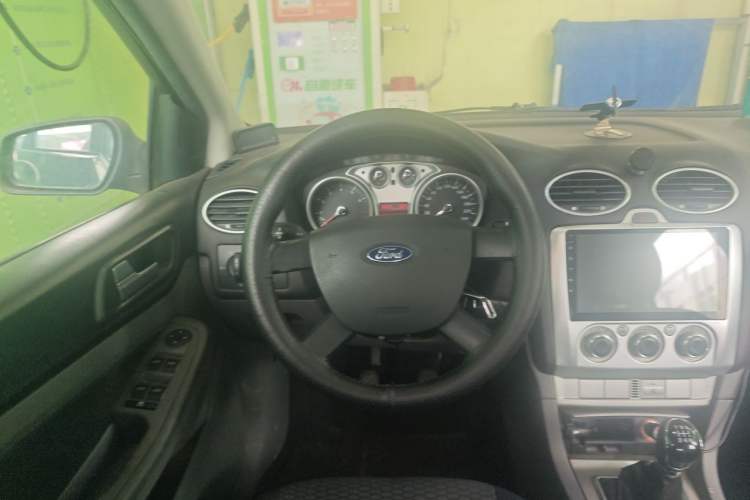 Used Ford Focus 2013 Hatchback Classic 1.8L Manual Base Model Steering Wheel