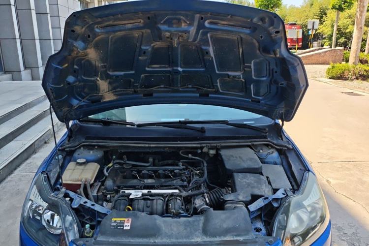 Used Ford Focus 2013 Hatchback Classic 1.8L Manual Base Model Engine Bay
