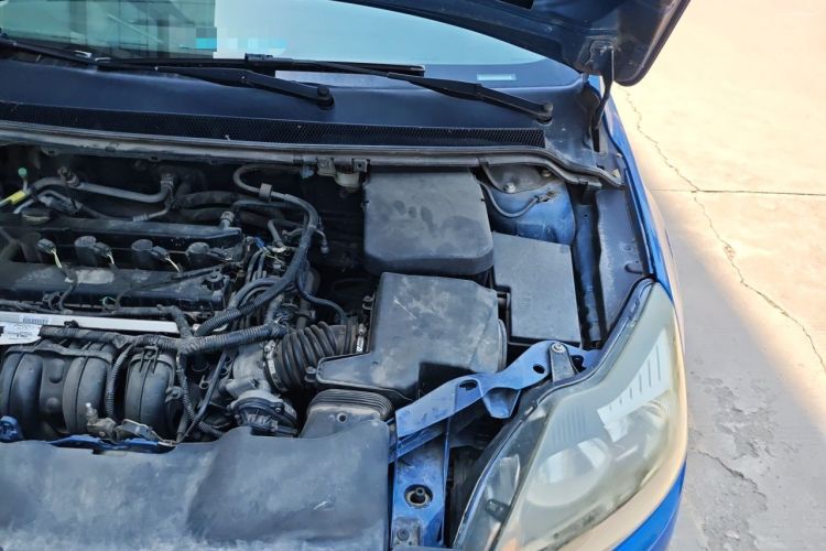 Used Ford Focus 2013 Hatchback Classic 1.8L Manual Base Model Engine Bay Left