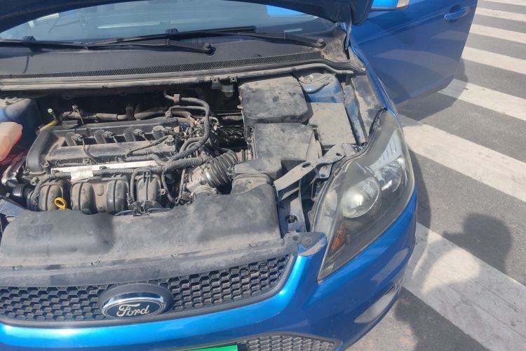Used Ford Focus 2013 Hatchback Classic 1.8L Manual Base Model Engine Bay Left