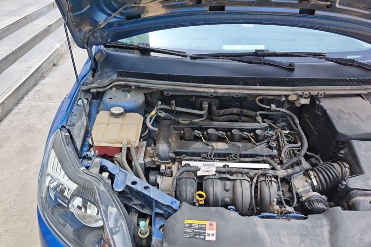 Used Ford Focus 2013 Hatchback Classic 1.8L Manual Base Model Engine Bay Right