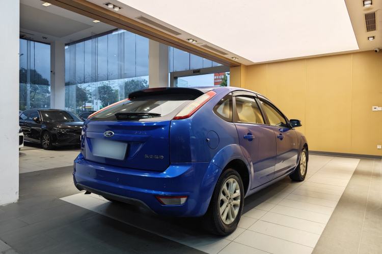 Used Ford Focus 2013 Hatchback Classic 1.8L Automatic Base Model Exterior 3