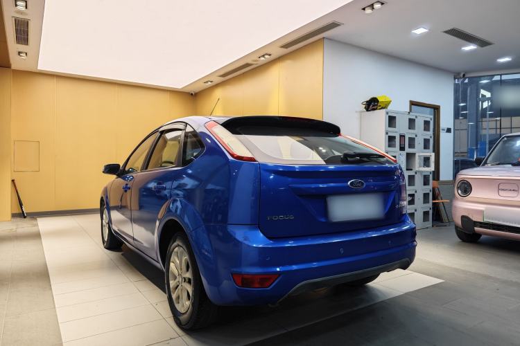 Used Ford Focus 2013 Hatchback Classic 1.8L Automatic Base Model Exterior 4