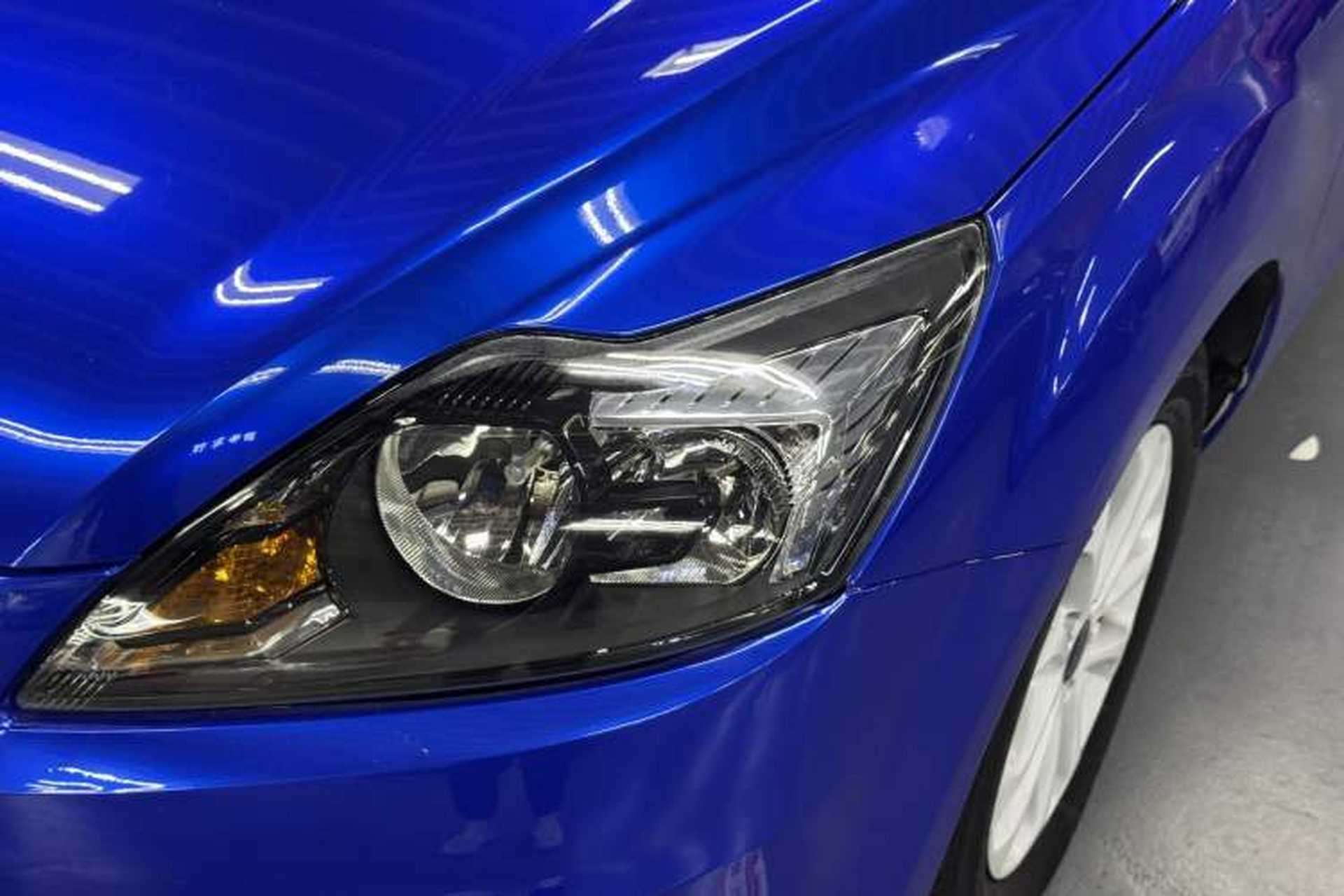 Used Ford Focus 2013 Hatchback Classic 1.8L Manual Base Model Exterior 6