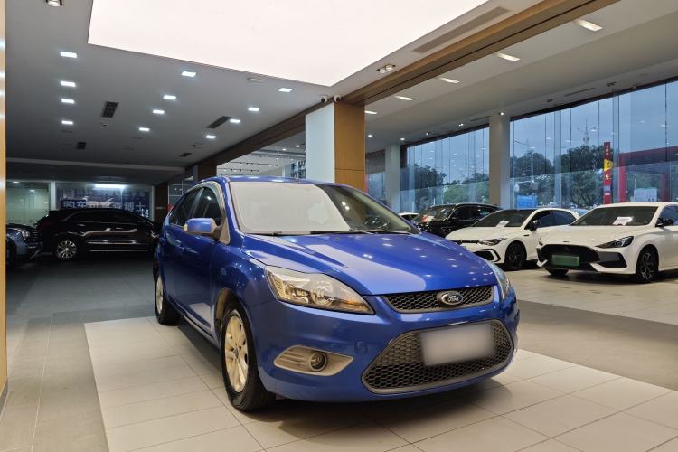 Used Ford Focus 2013 Hatchback Classic 1.8L Automatic Base Model Exterior 7